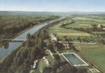 Schwimmbad Glass
